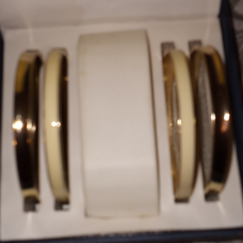 Womens bracelets - Picture 2 of 2